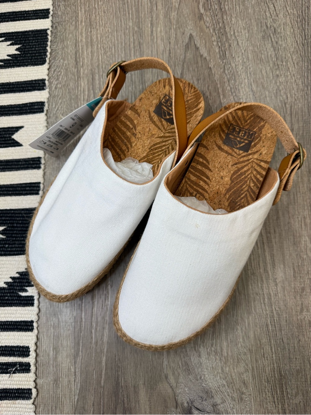 Reef Cushion Espadrilles Size 9 - Picture 4 of 7
